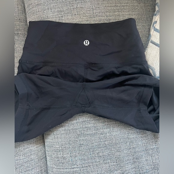 Lululemon wunder train shorts size 6 with 6 inch inseam in black - Picture 6 of 7